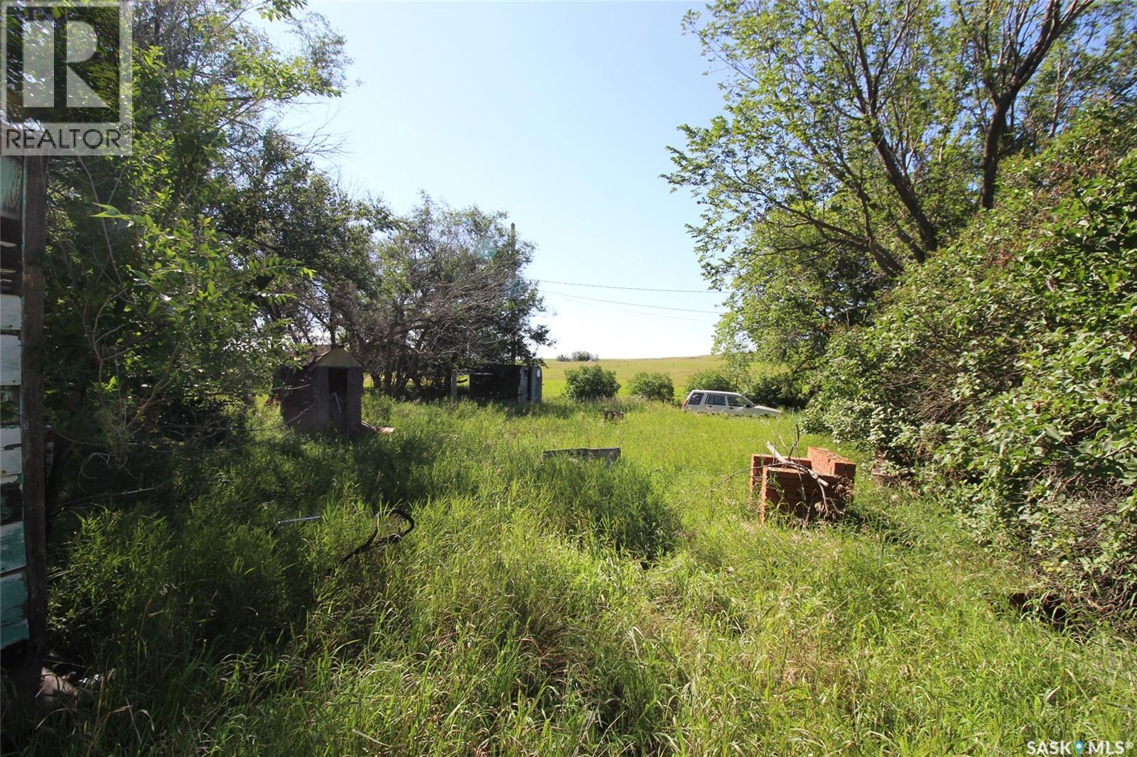 808 2nd Avenue S, Simmie, Saskatchewan  S0N 2N0 - Photo 3 - SK048138