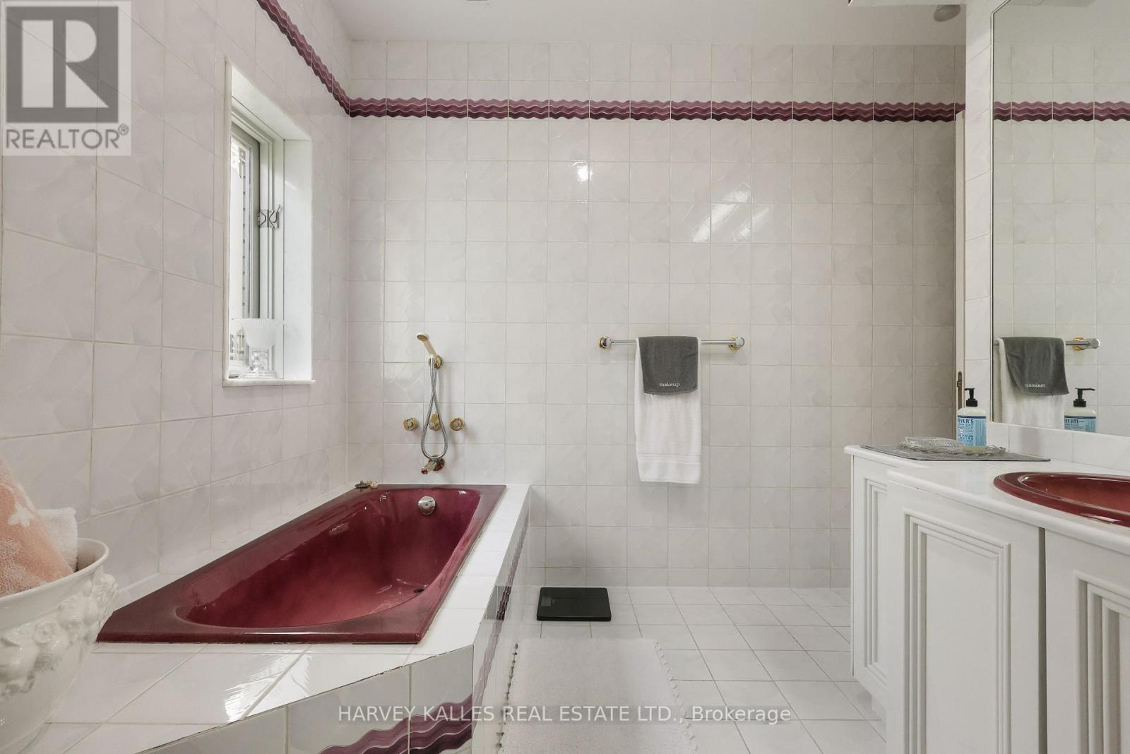83 Hillmount Avenue, Toronto, Ontario  M6B 1X5 - Photo 36 - C13769296