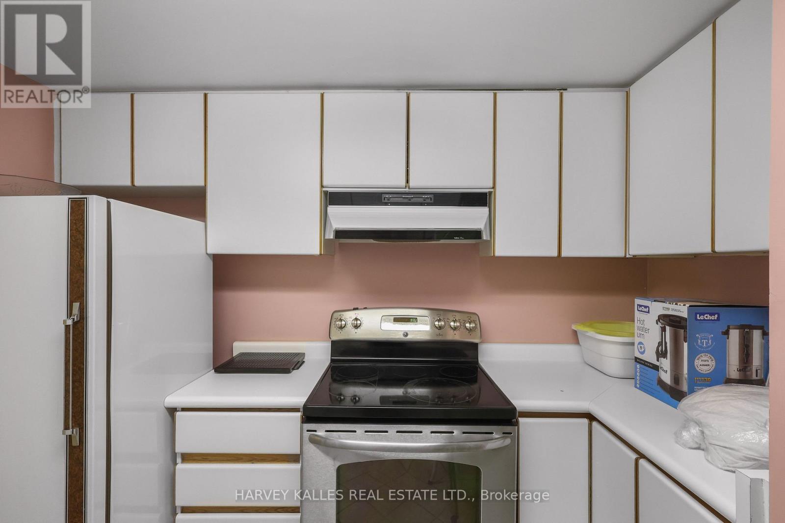 83 Hillmount Avenue, Toronto, Ontario  M6B 1X5 - Photo 41 - C13769296