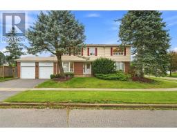 129 BRIARSCROSS BOULEVARD, Toronto, Ontario