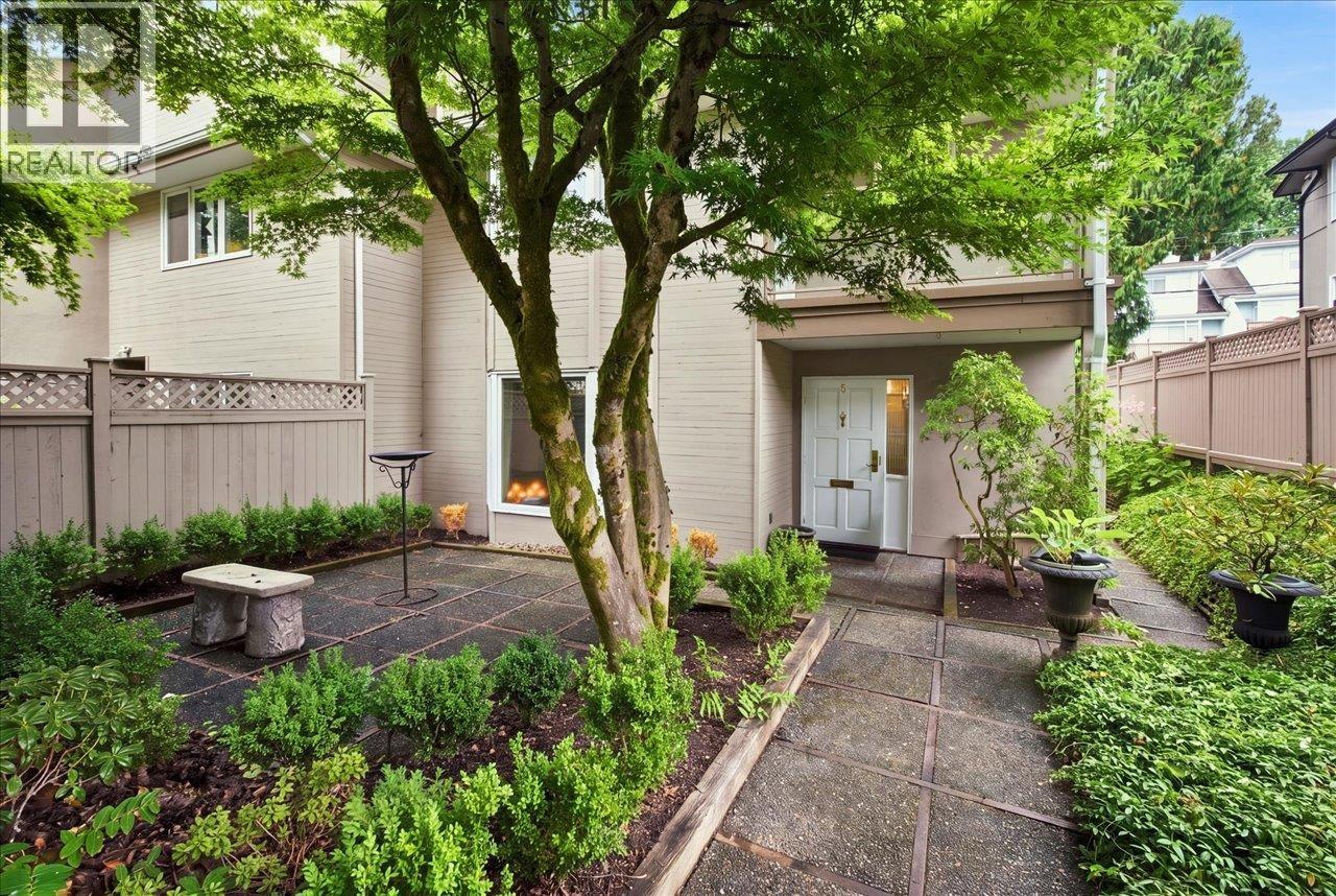 1 1176 W 15TH AVENUE, vancouver, British Columbia