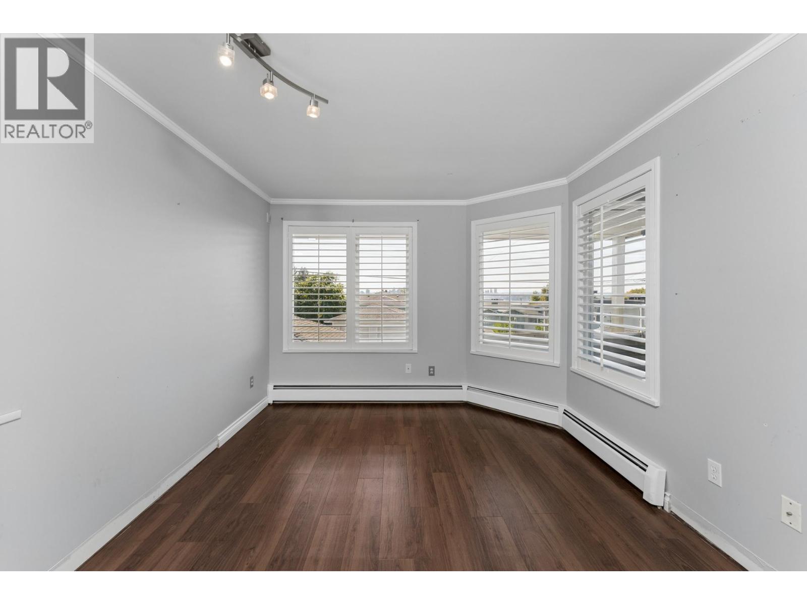 2 221 W 6th Street, North Vancouver, British Columbia  V7M 1K7 - Photo 24 - R3164084