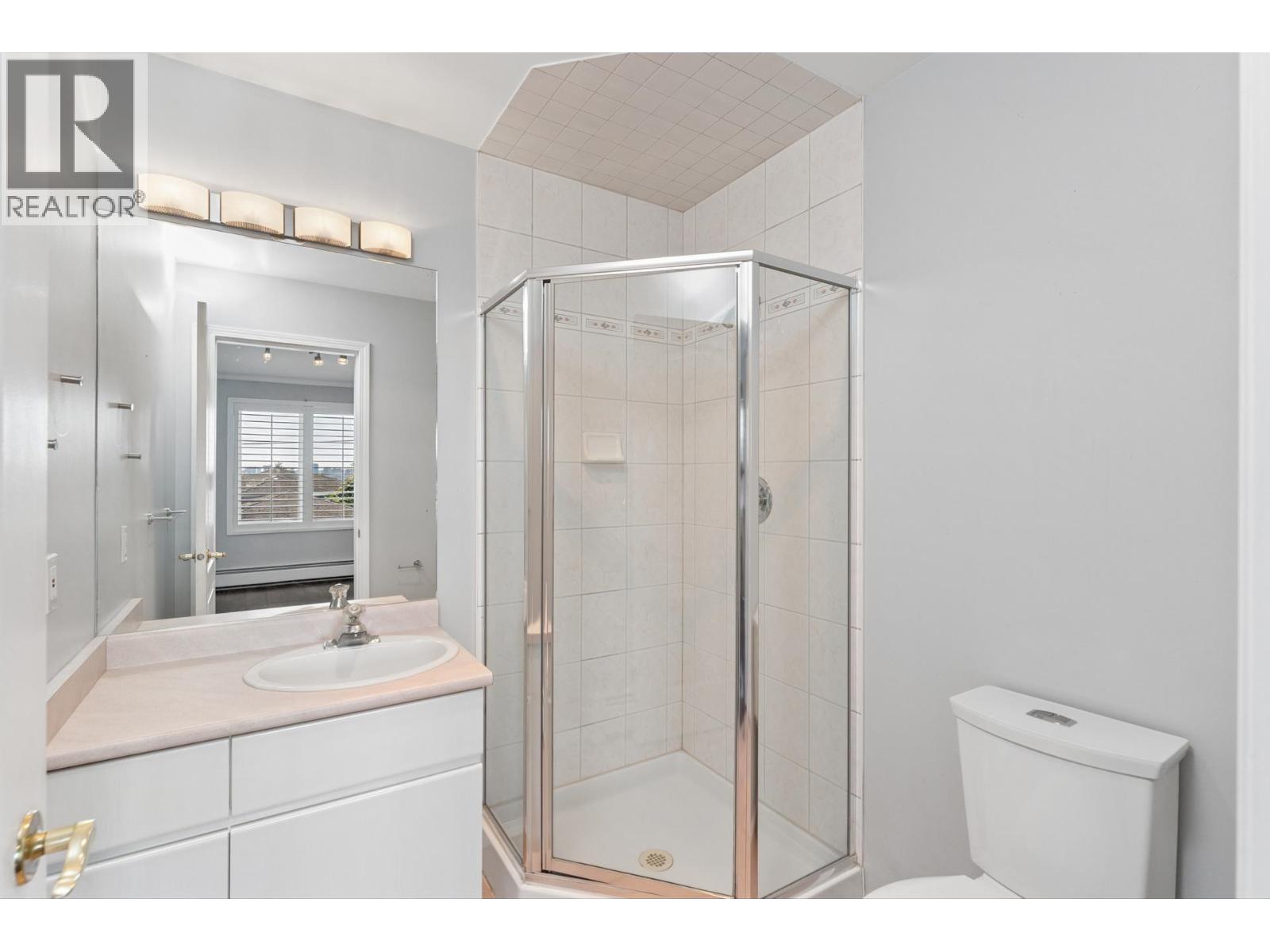 2 221 W 6th Street, North Vancouver, British Columbia  V7M 1K7 - Photo 25 - R3164084