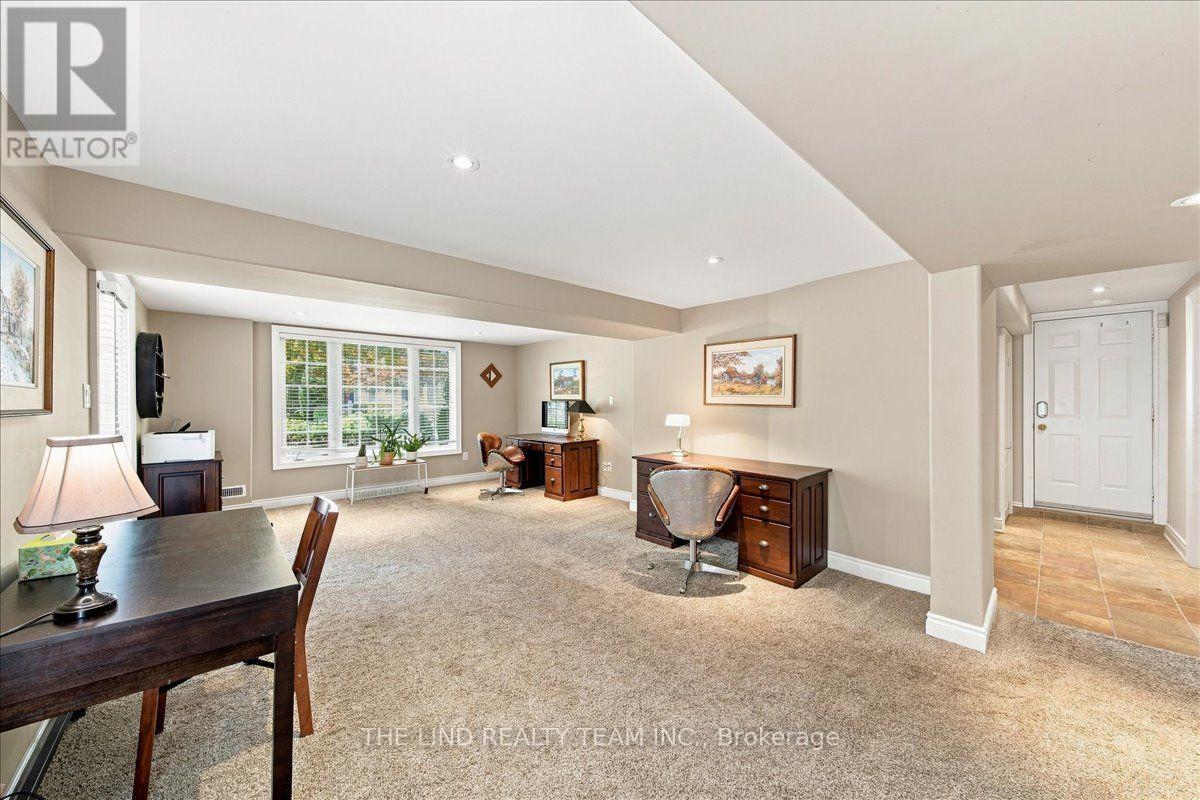 109 Willis Drive, Aurora, Ontario  L4G 7M4 - Photo 32 - N13769214