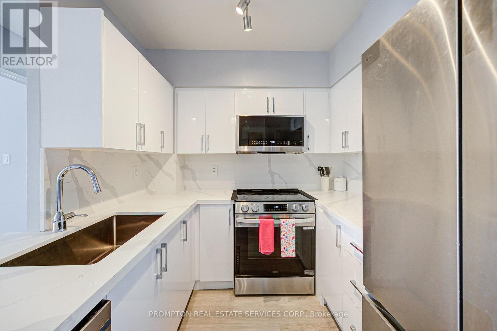 Ph09 - 19 Northern Heights Drive, Richmond Hill, Ontario  L4B 4M4 - Photo 7 - N13769220