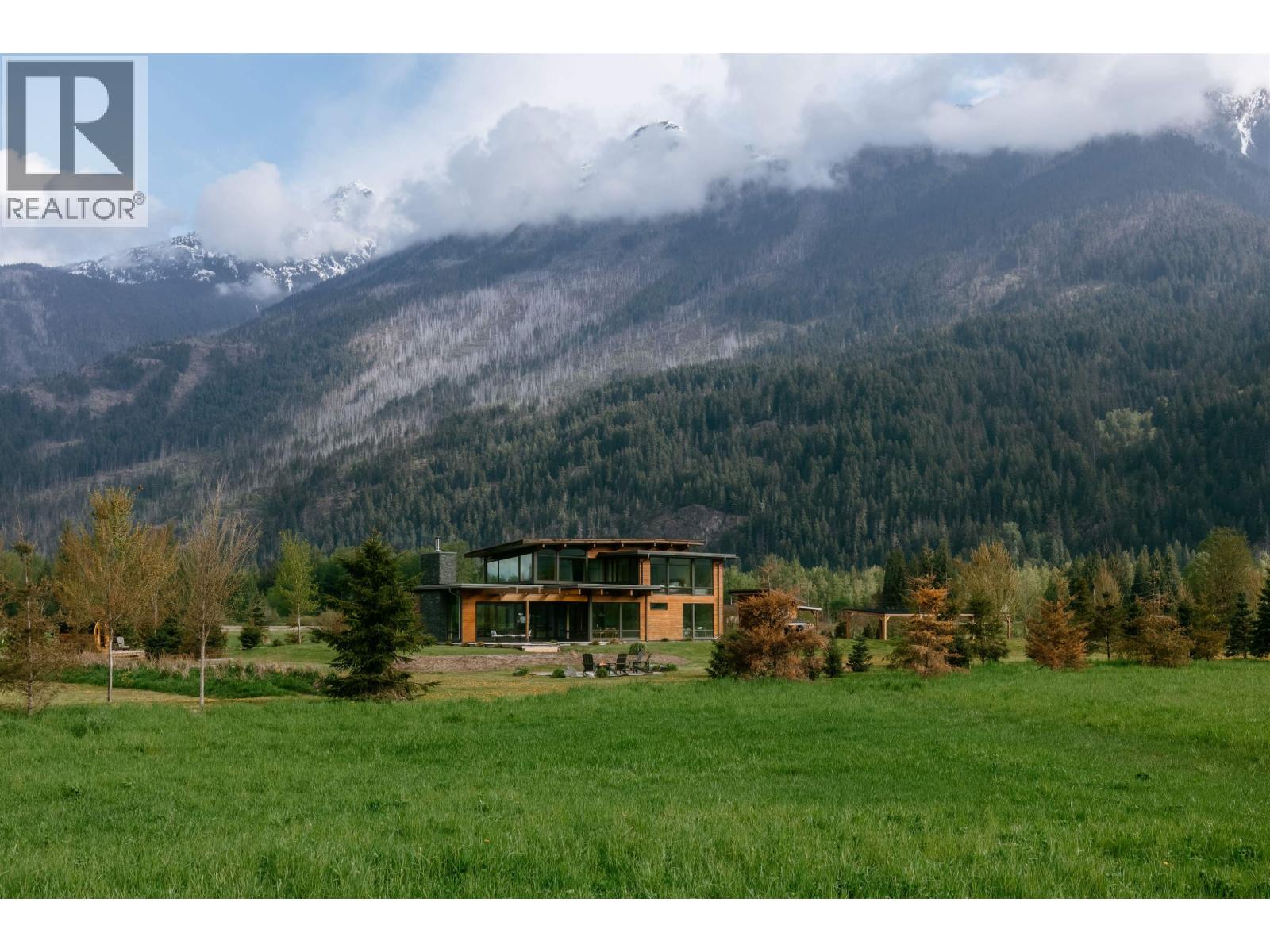 9209 Pemberton Meadows Road, Pemberton, British Columbia  V0N 2L0 - Photo 4 - R3164054
