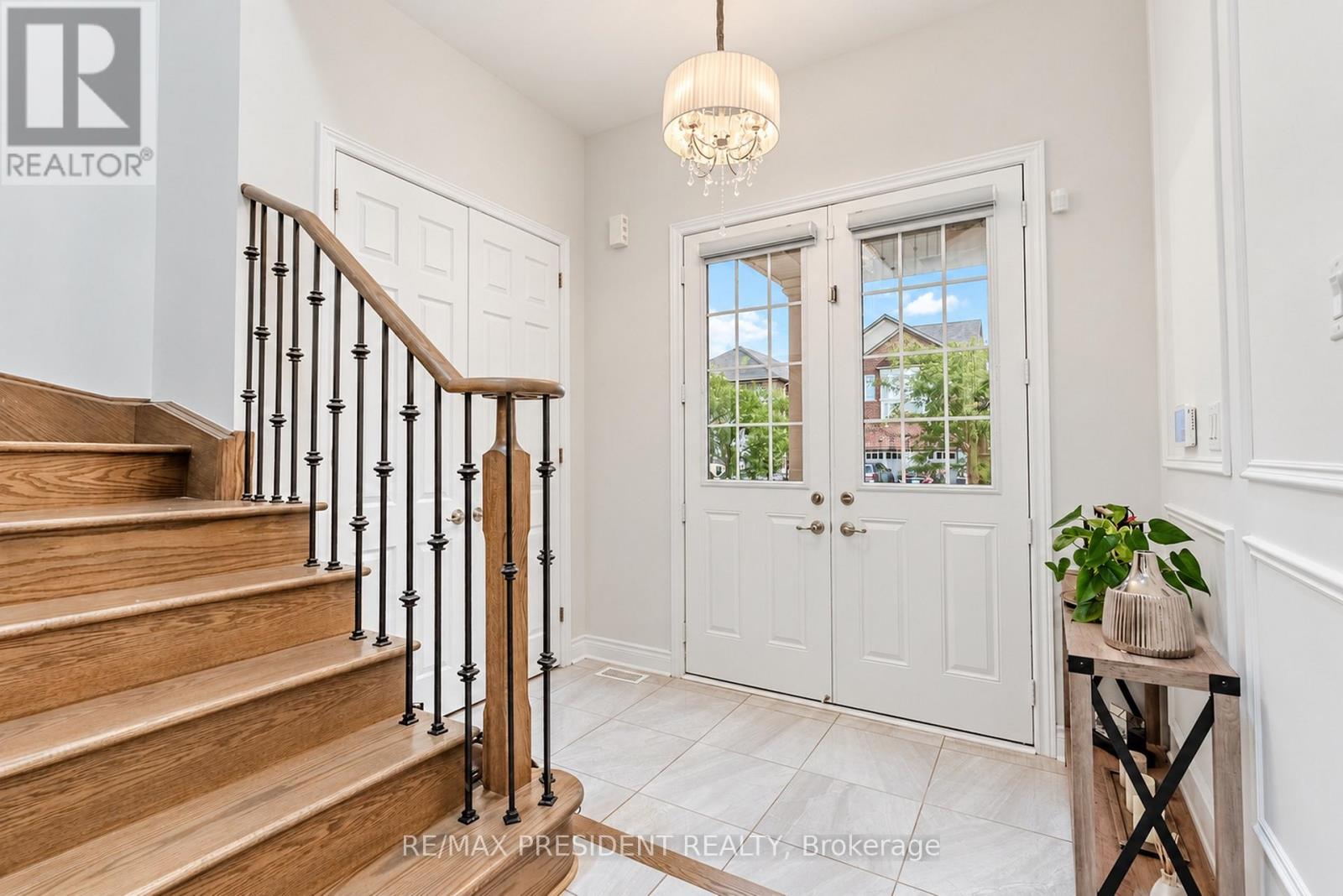 31 Monarch Drive, Halton Hills, Ontario  L7G 0H9 - Photo 8 - W13769284