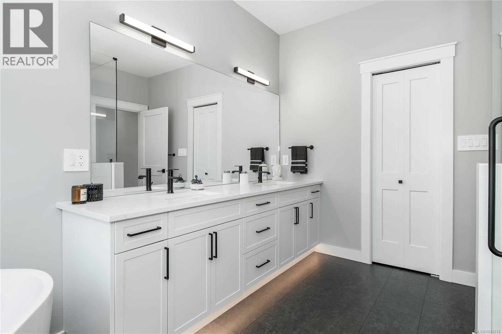 3811 Woodland Dr, Campbell River, British Columbia  V9H 1B1 - Photo 20 - 1049213