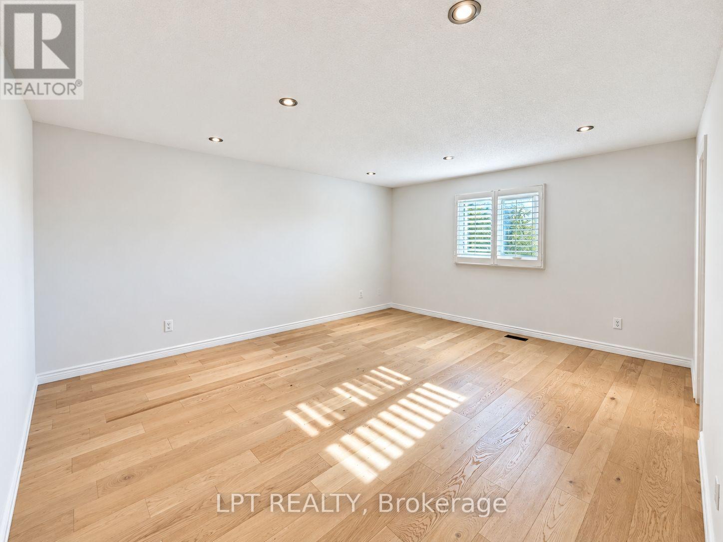 37 Laser Court, Richmond Hill, Ontario L4B 1S1 - Photo 25 - N13704268