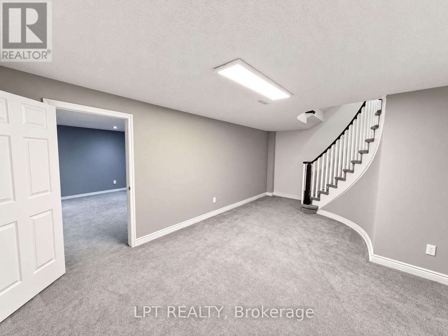 37 Laser Court, Richmond Hill, Ontario L4B 1S1 - Photo 36 - N13704268