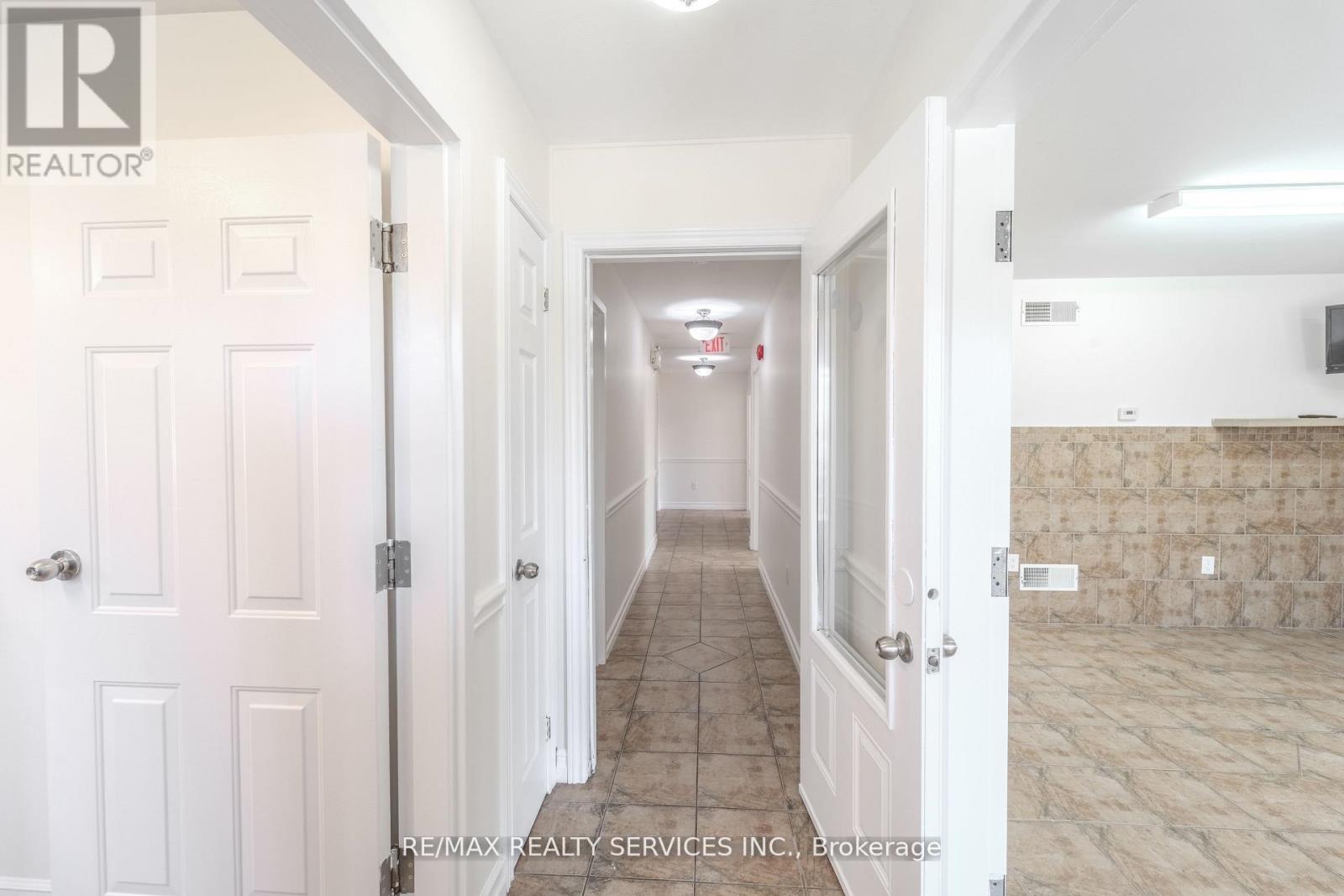 8006 Norton Street S, Niagara Falls, Ontario  L2G 6R9 - Photo 11 - X13769270