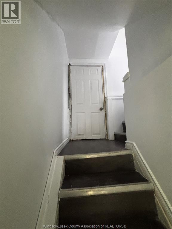 3268 Baby, Windsor, Ontario  N9C 1K8 - Photo 37 - 26022166