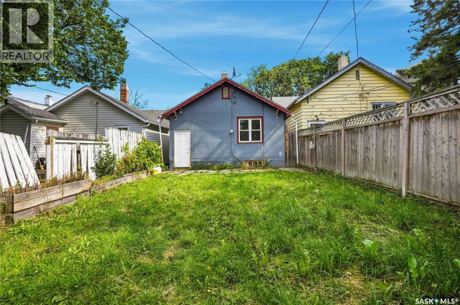 2250 Broder Street, Regina, Saskatchewan  S4N 3S6 - Photo 28 - SK047926
