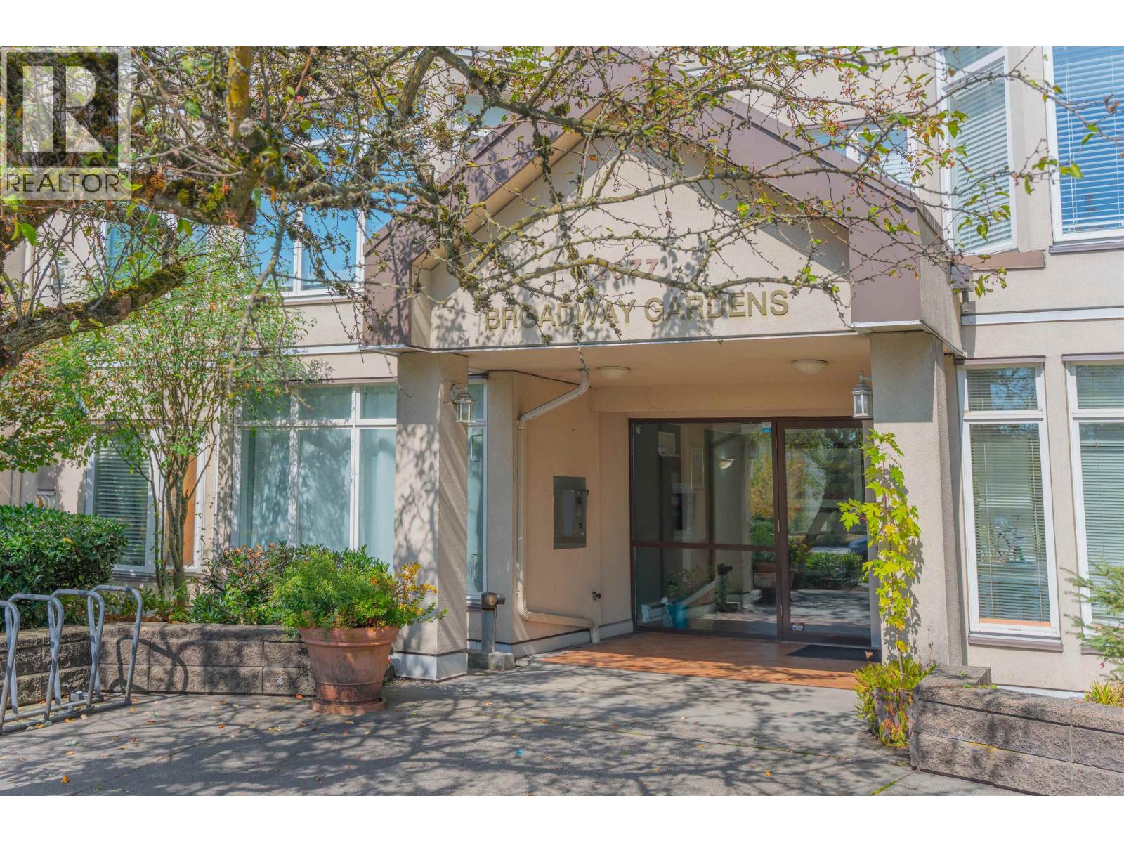 309 2677 E BROADWAY, Vancouver, British Columbia