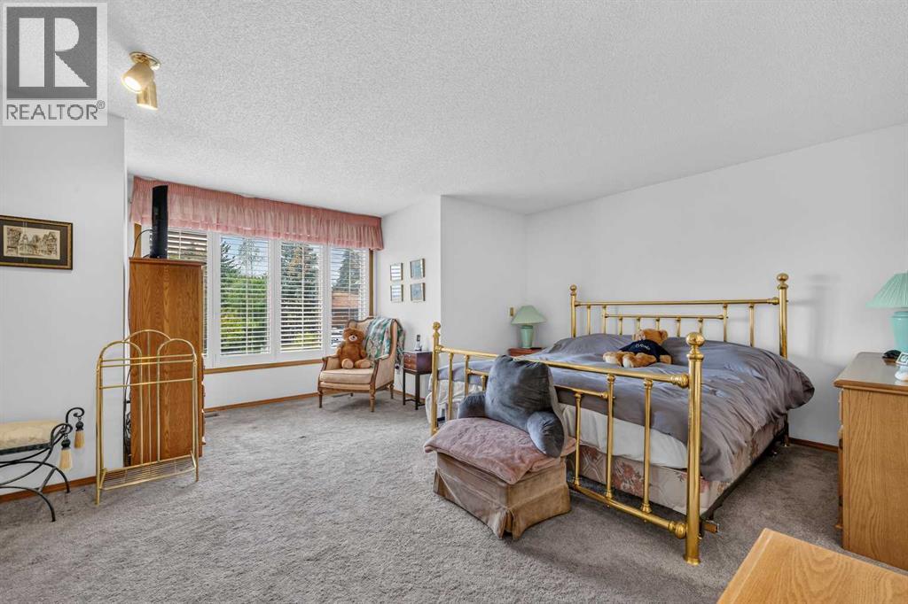 232 Hawkview Manor Circle NW, Calgary, Alberta  T3G 3E5 - Photo 36 - A2343379