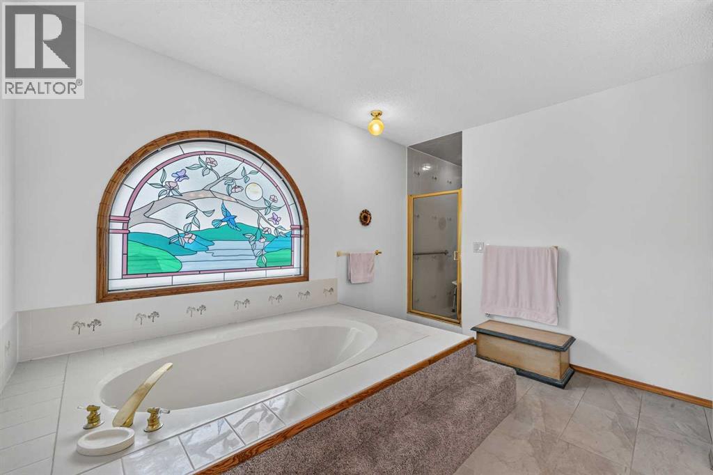232 Hawkview Manor Circle NW, Calgary, Alberta  T3G 3E5 - Photo 40 - A2343379