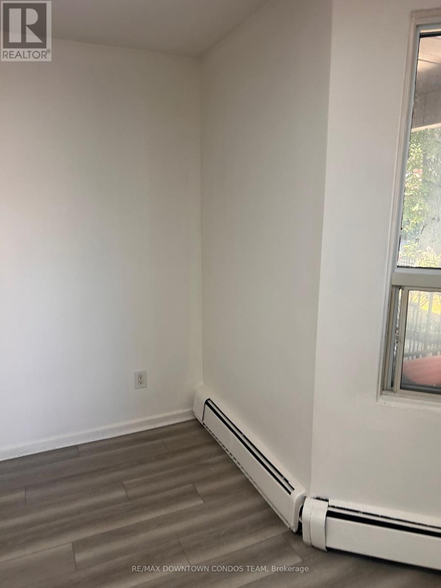 201 - 5 Thornburn Avenue, Toronto, Ontario  M6K 1C4 - Photo 12 - W13769344