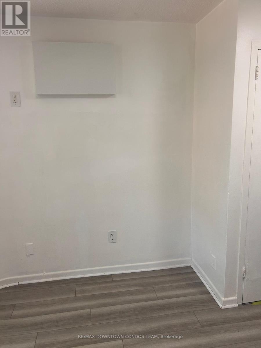 201 - 5 Thornburn Avenue, Toronto, Ontario  M6K 1C4 - Photo 9 - W13769344