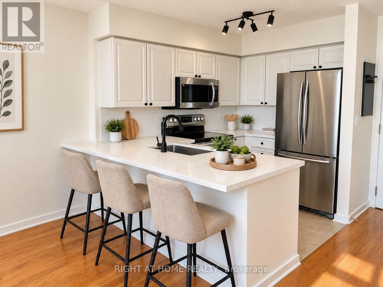 711 - 250 Manitoba Street, Toronto, Ontario  M8Y 4G8 - Photo 4 - W13769386