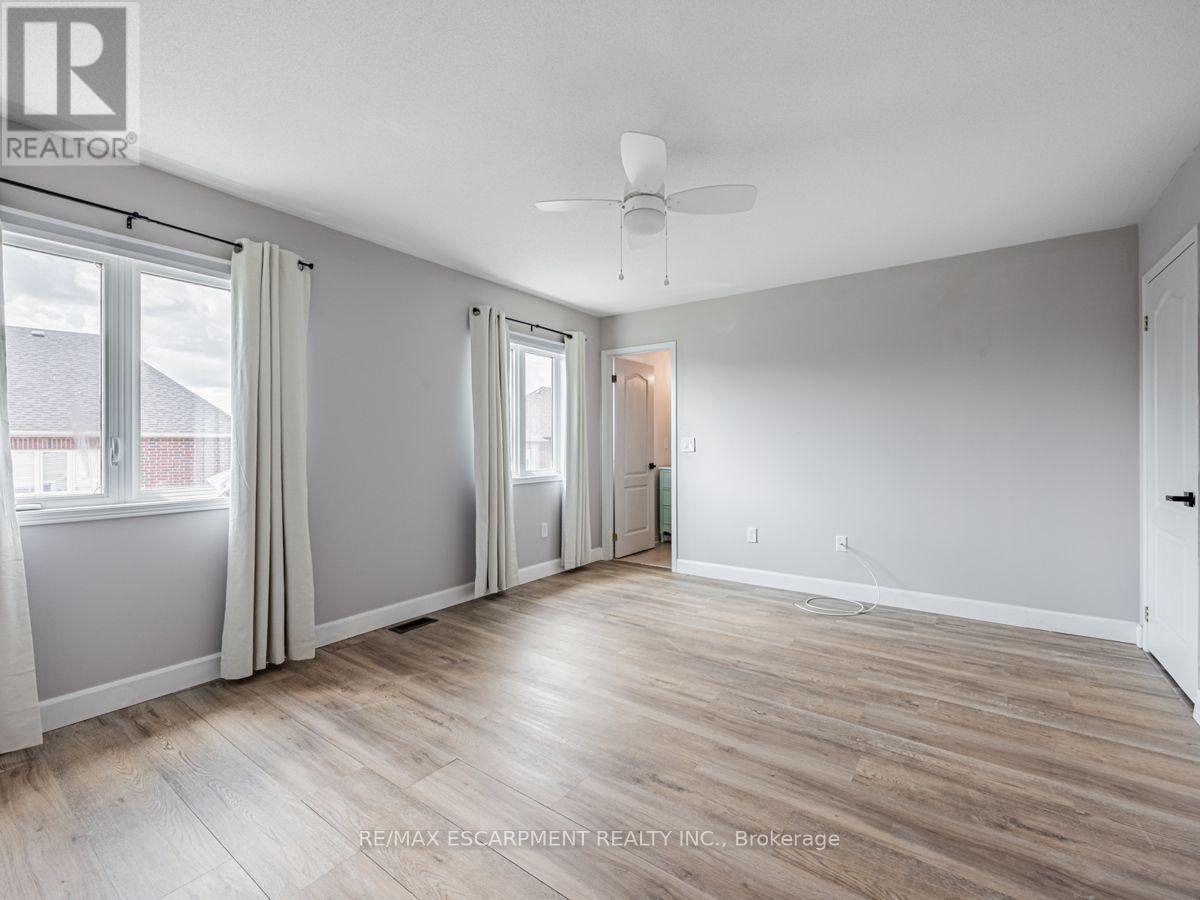 3352 Mikalda Road, Burlington, Ontario  L7M 0K9 - Photo 14 - W13769438