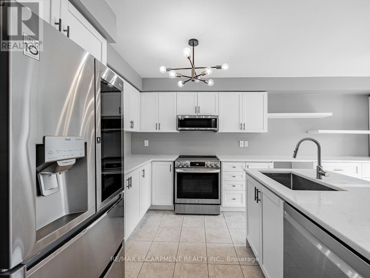 3352 Mikalda Road, Burlington, Ontario  L7M 0K9 - Photo 9 - W13769438