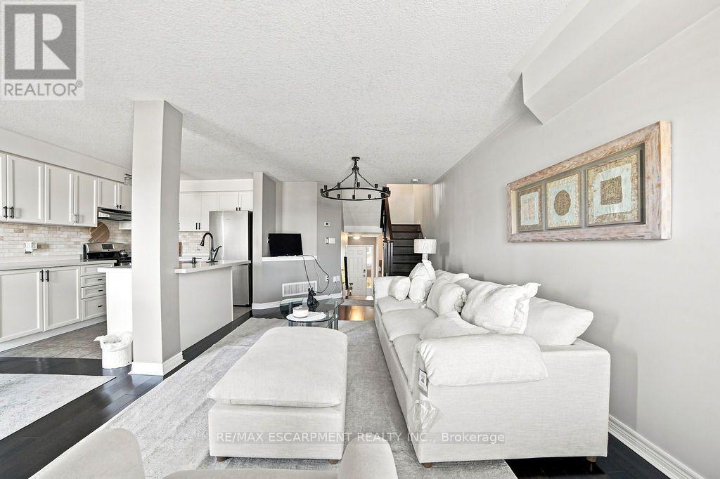 336 Pinehill Drive, Hamilton, Ontario  L0R 1P0 - Photo 9 - X13769330