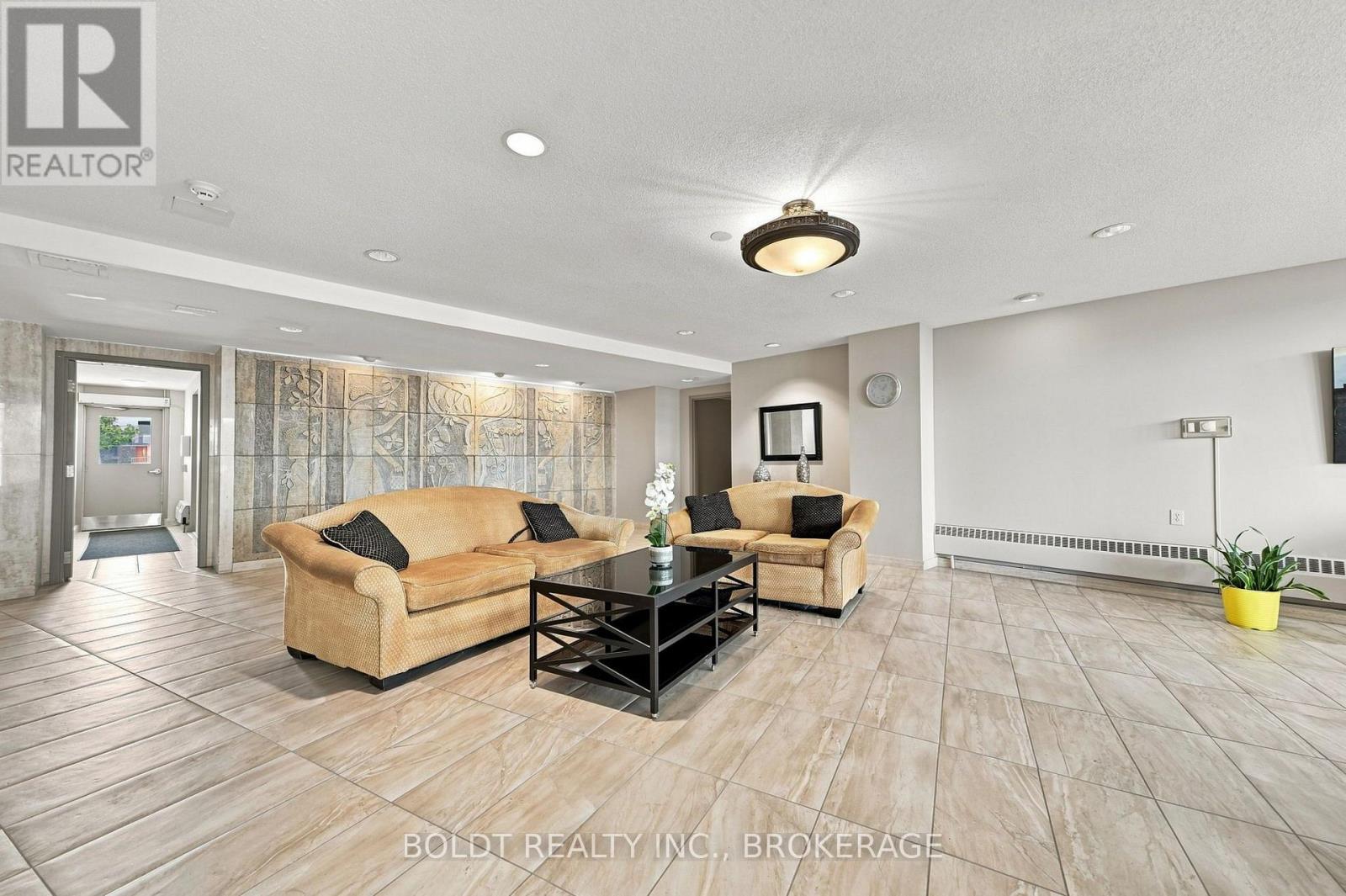 1008 - 35 Towering Heights Boulevard, St. Catharines, Ontario  L2T 3G8 - Photo 7 - X13768920