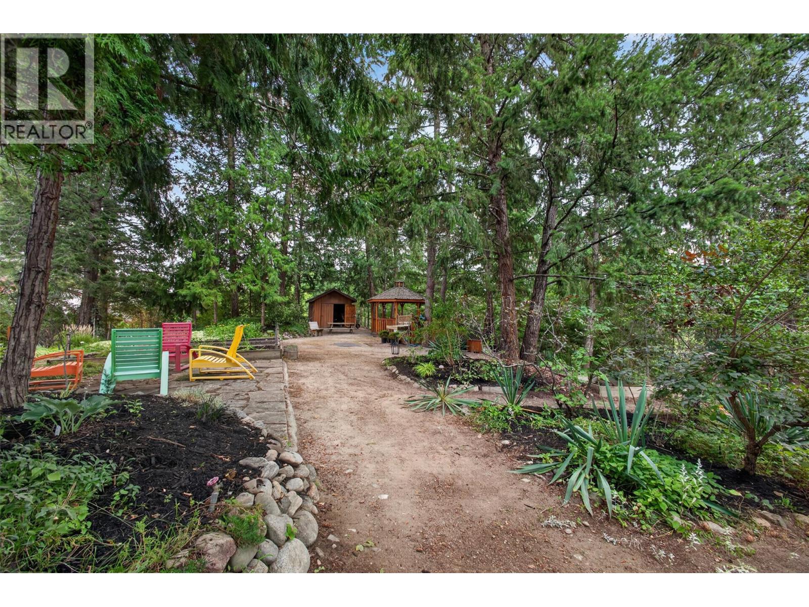 3931 Todd Road Kelowna Photo 4
