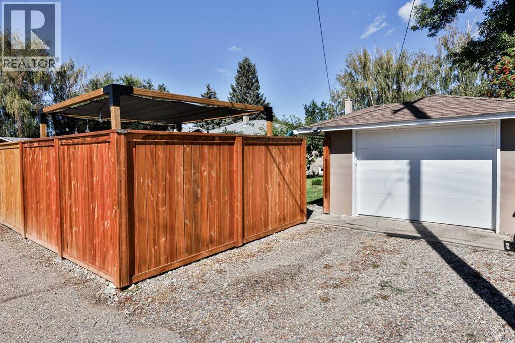 2102 15 Avenue S, Lethbridge, Alberta  T1K 0X3 - Photo 29 - A2342031