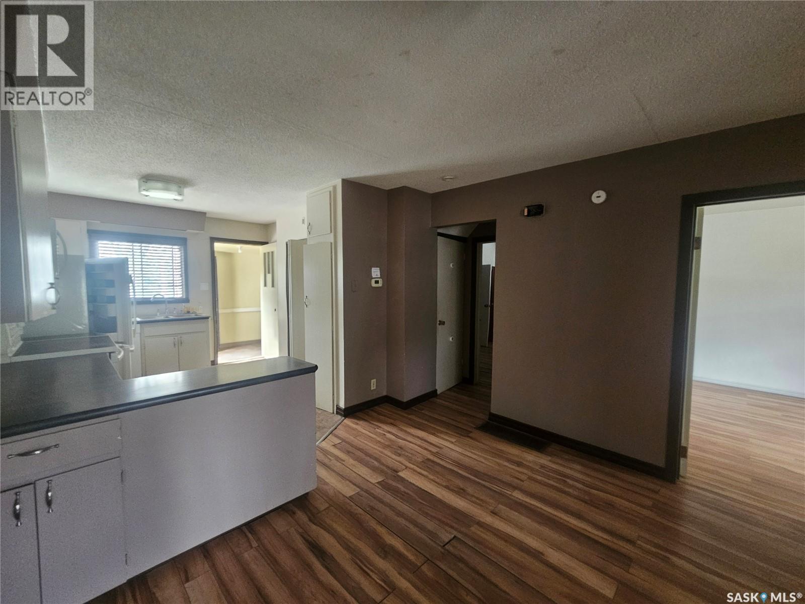 428 1st Avenue Nw, Swift Current, Saskatchewan  S9H 0N4 - Photo 7 - SK048104