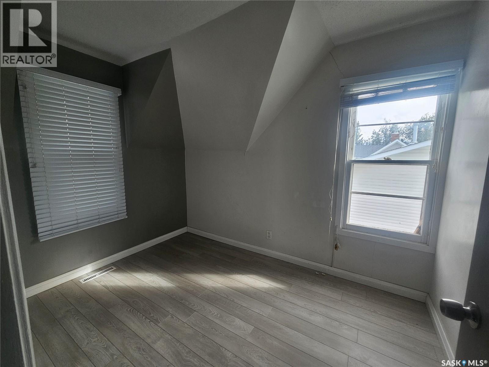 428 1st Avenue Nw, Swift Current, Saskatchewan  S9H 0N4 - Photo 21 - SK048104