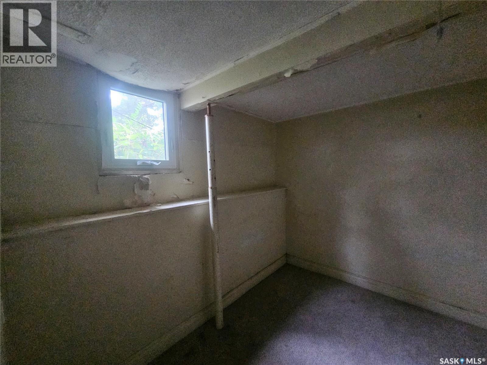 428 1st Avenue Nw, Swift Current, Saskatchewan  S9H 0N4 - Photo 28 - SK048104