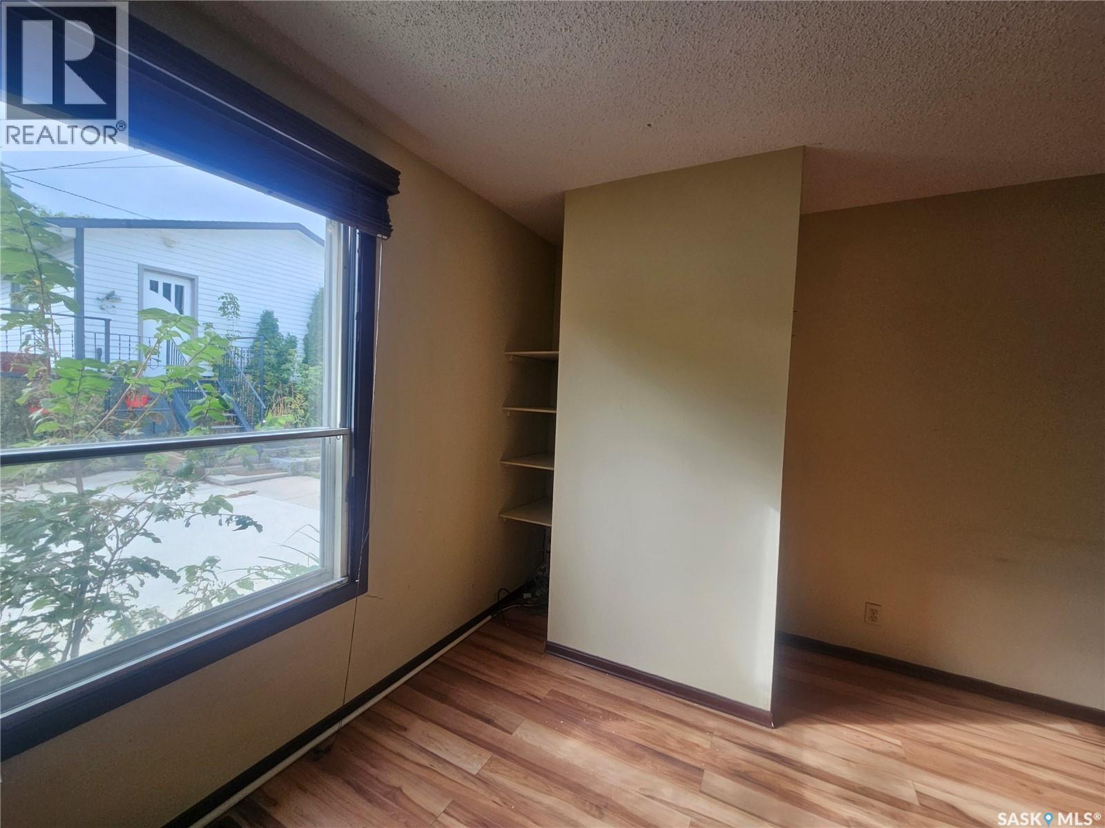 428 1st Avenue Nw, Swift Current, Saskatchewan  S9H 0N4 - Photo 11 - SK048104