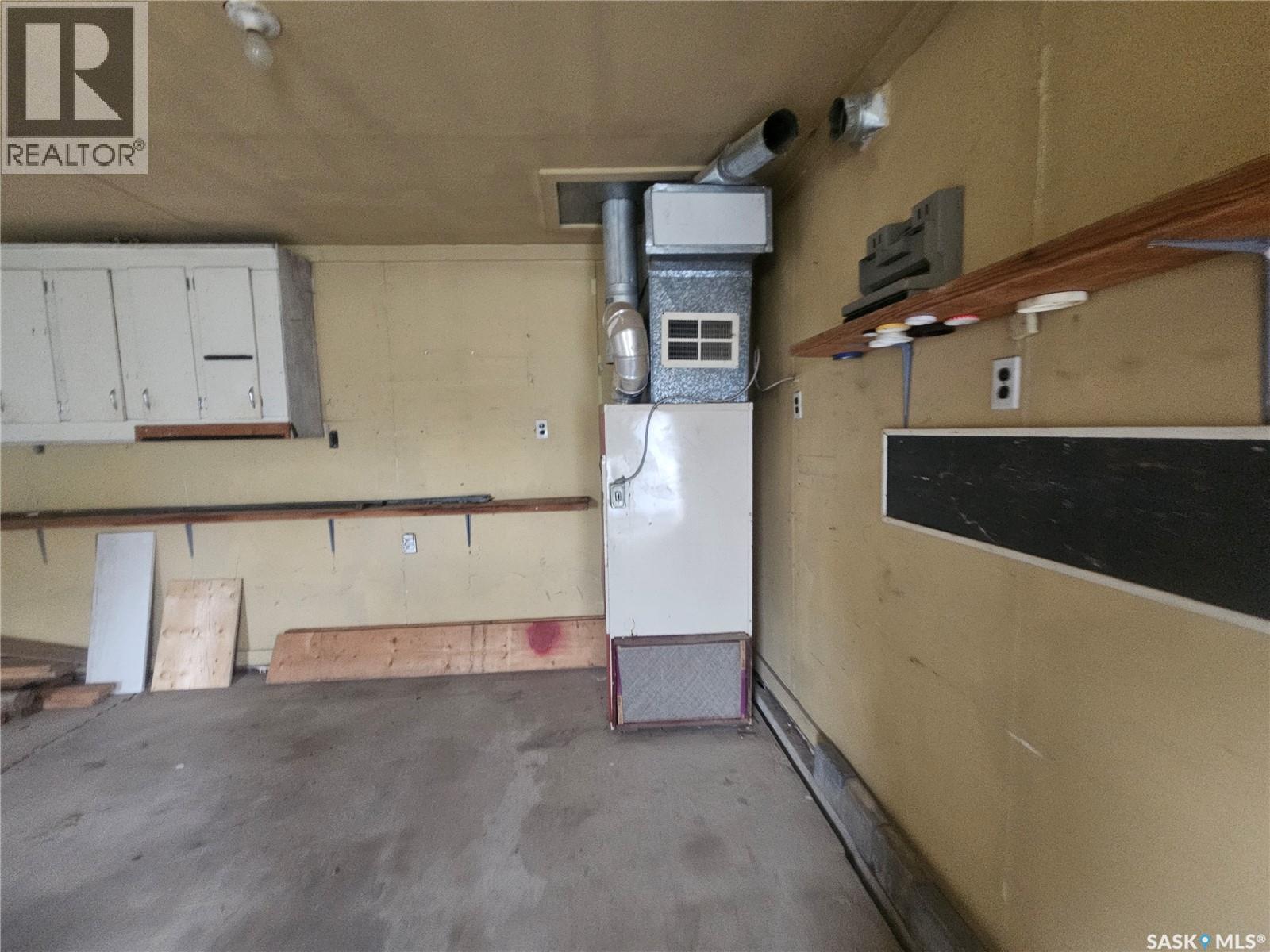 428 1st Avenue Nw, Swift Current, Saskatchewan  S9H 0N4 - Photo 35 - SK048104
