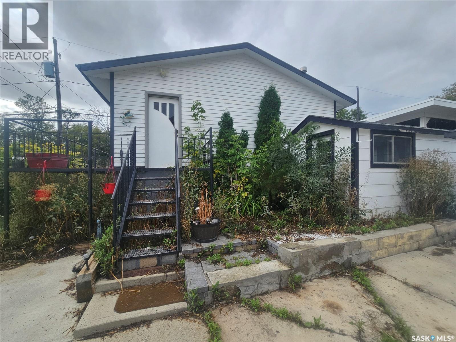 428 1st Avenue Nw, Swift Current, Saskatchewan  S9H 0N4 - Photo 32 - SK048104