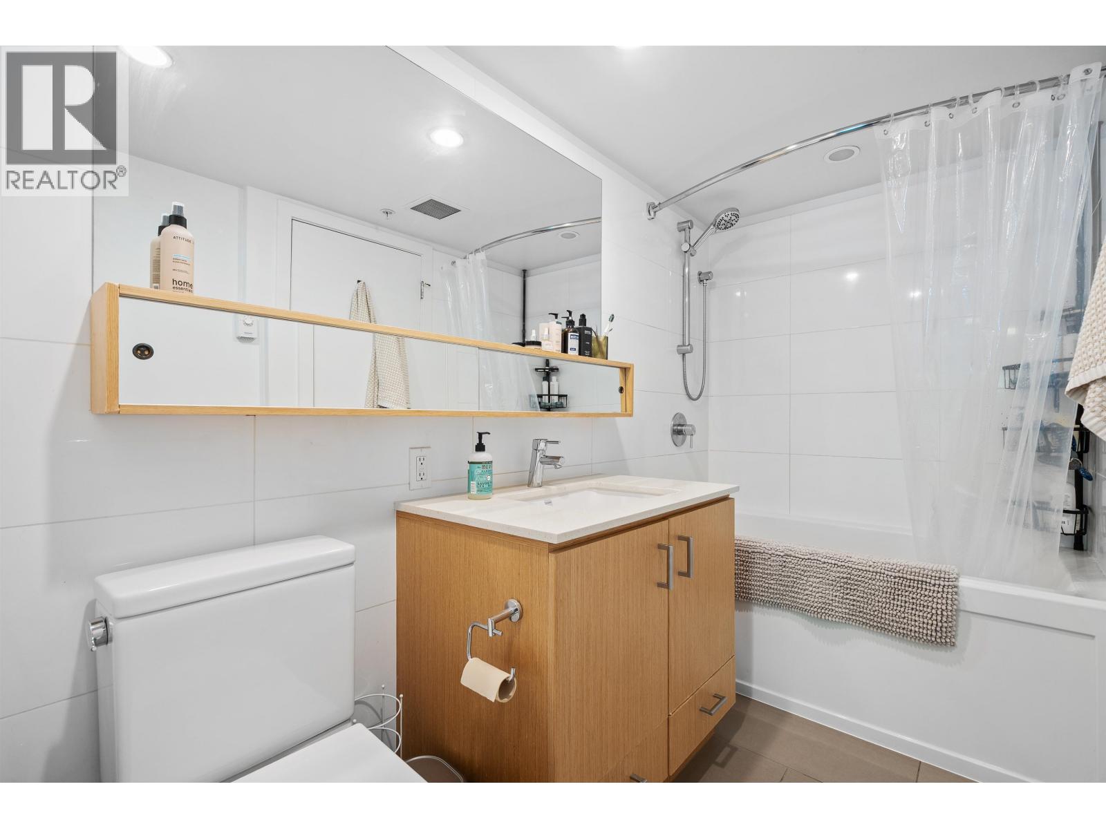 108 221 E 3rd Street, North Vancouver, British Columbia  V7L 0C1 - Photo 13 - R3164112