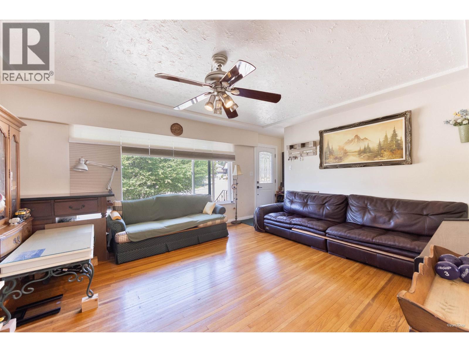 539 Schoolhouse Street, Coquitlam, British Columbia  V3J 5N8 - Photo 5 - R3164117