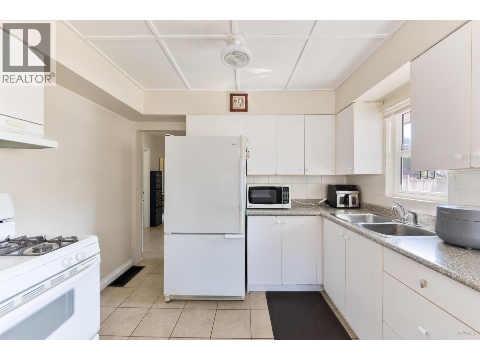 539 Schoolhouse Street, Coquitlam, British Columbia  V3J 5N8 - Photo 8 - R3164117