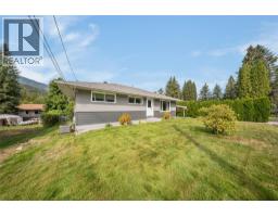 762 5th Avenue, Castlegar, British Columbia
