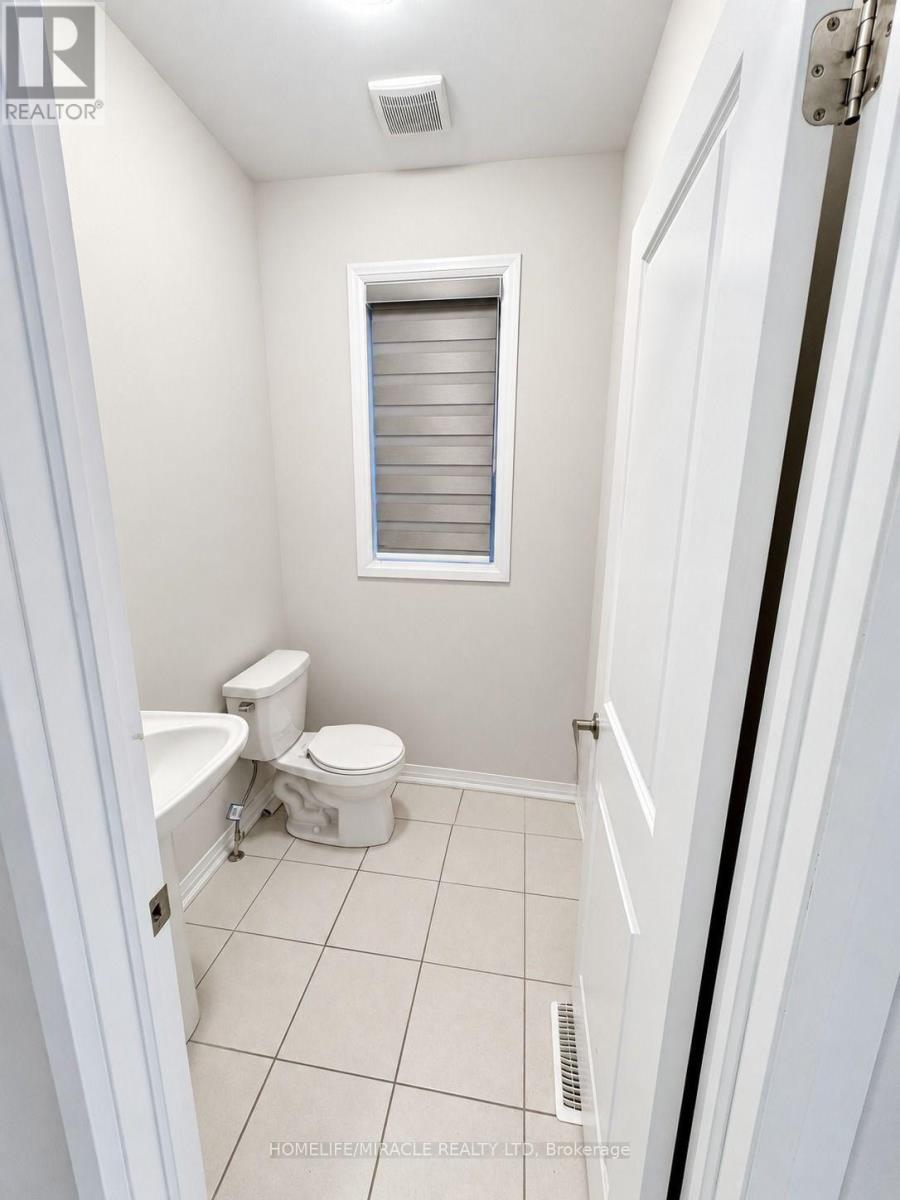 UPPER UNIT - 28 CROSSMORE CRESCENT