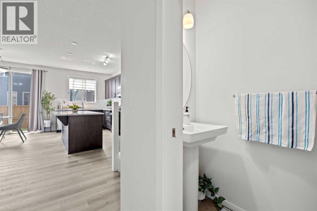 120 Carringford Road NW, Calgary, Alberta  T3P 2H1 - Photo 8 - A2335238