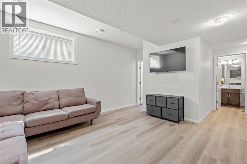 120 Carringford Road NW, Calgary, Alberta  T3P 2H1 - Photo 31 - A2335238