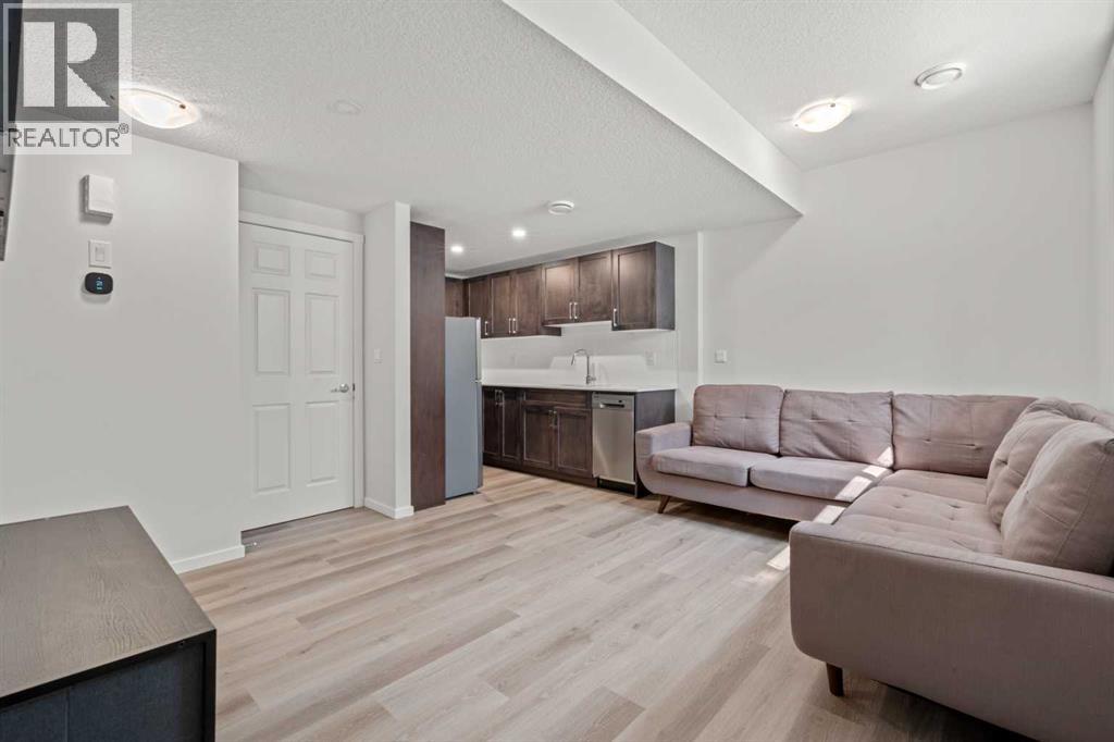 120 Carringford Road NW, Calgary, Alberta  T3P 2H1 - Photo 33 - A2335238