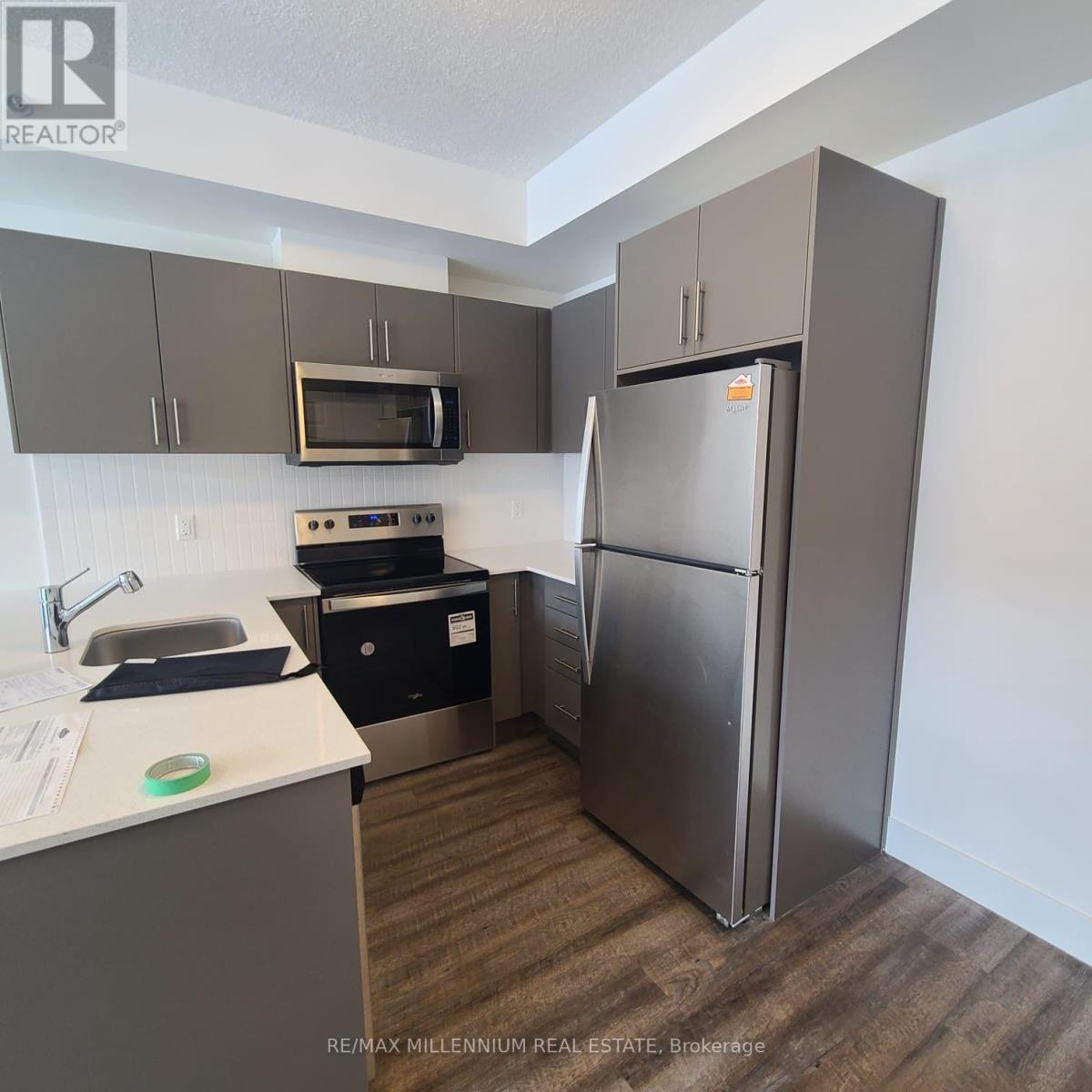 209 - 107 Rogers Street, Waterloo, Ontario  N2J 0G3 - Photo 2 - X13769522