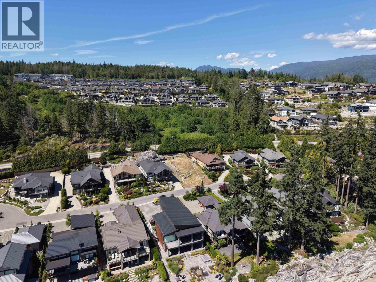 6014 Silverstone Lane, Sechelt, British Columbia  V0N 3A7 - Photo 16 - R3164083