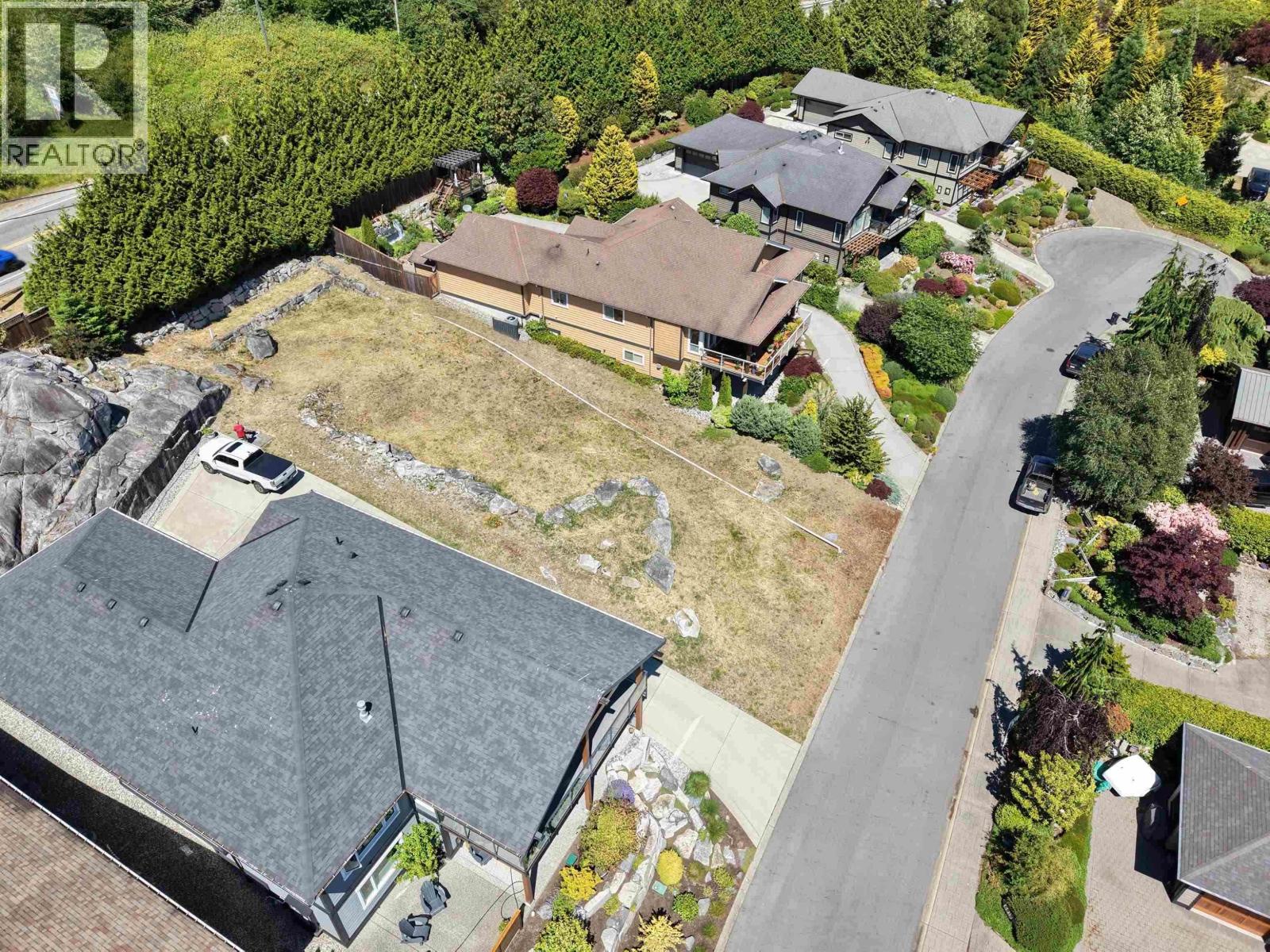 6014 Silverstone Lane, Sechelt, British Columbia  V0N 3A7 - Photo 7 - R3164083