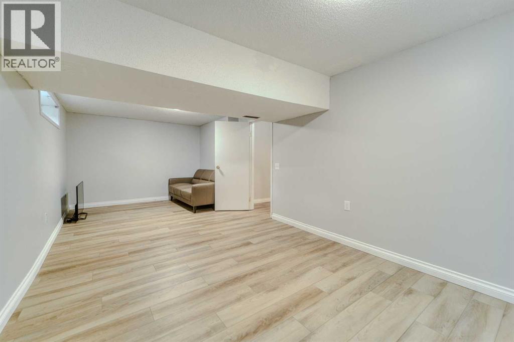 8286 Edgebrook Drive Nw, Calgary, Alberta  T3A 4N1 - Photo 35 - A2343398