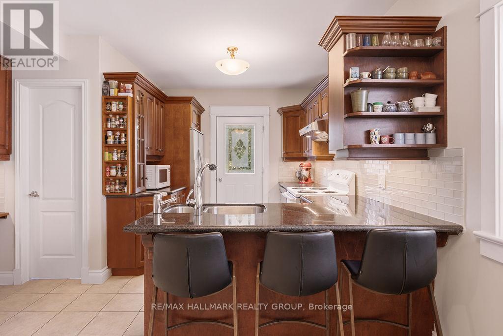 94 Marlborough Avenue, Ottawa, Ontario  K1N 8E9 - Photo 15 - X13769584