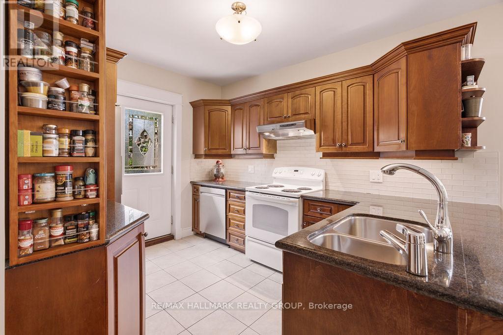 94 Marlborough Avenue, Ottawa, Ontario  K1N 8E9 - Photo 16 - X13769584