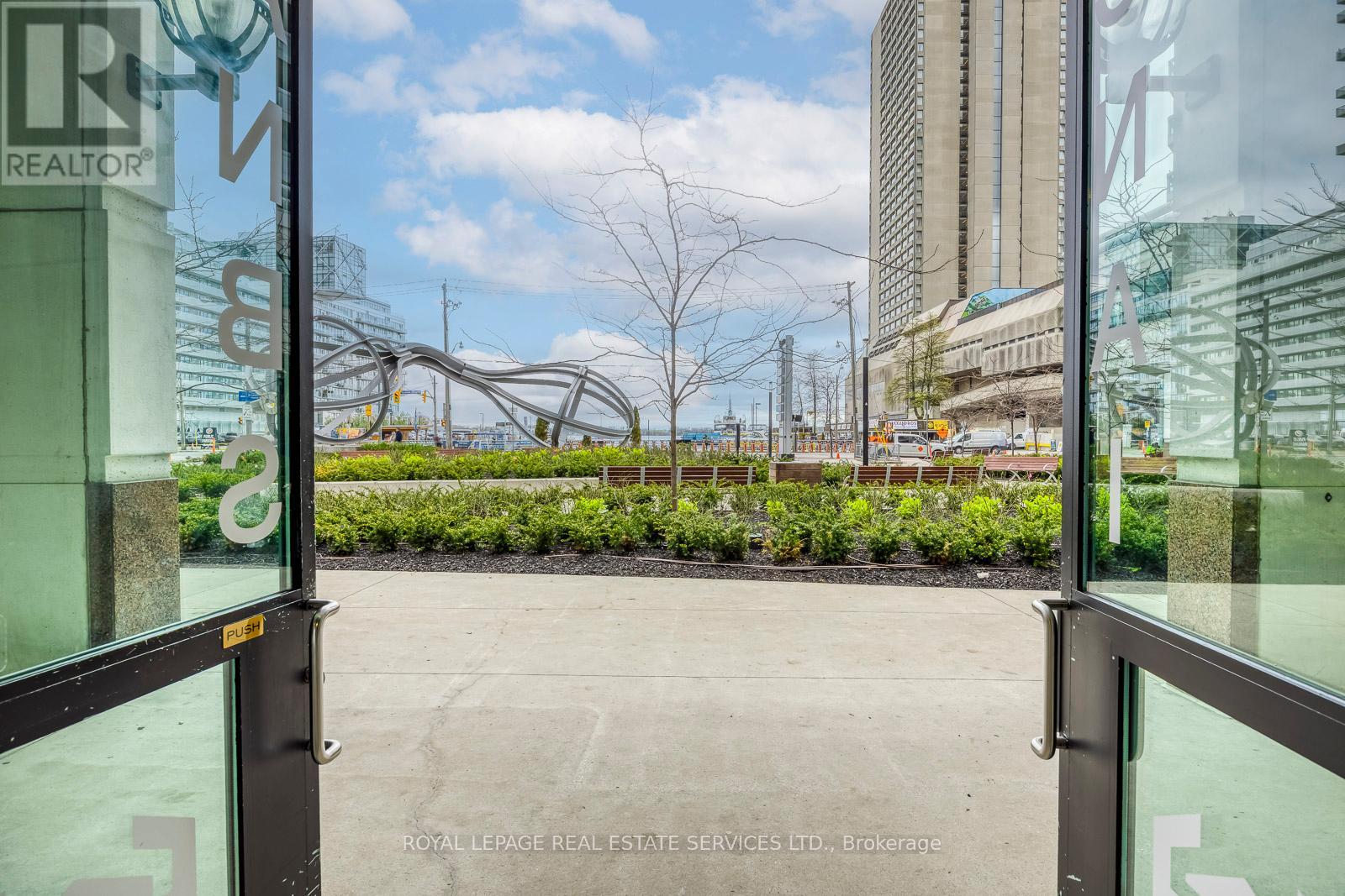 10 Yonge Street, Toronto, Ontario M5E 0E9 - Photo 18 - C13221448